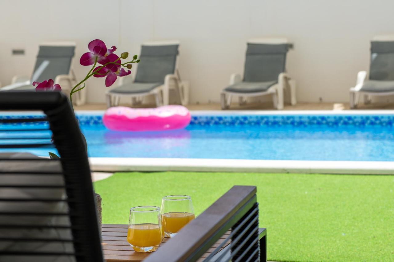 Villa Mirela Petrcane Ngoại thất bức ảnh