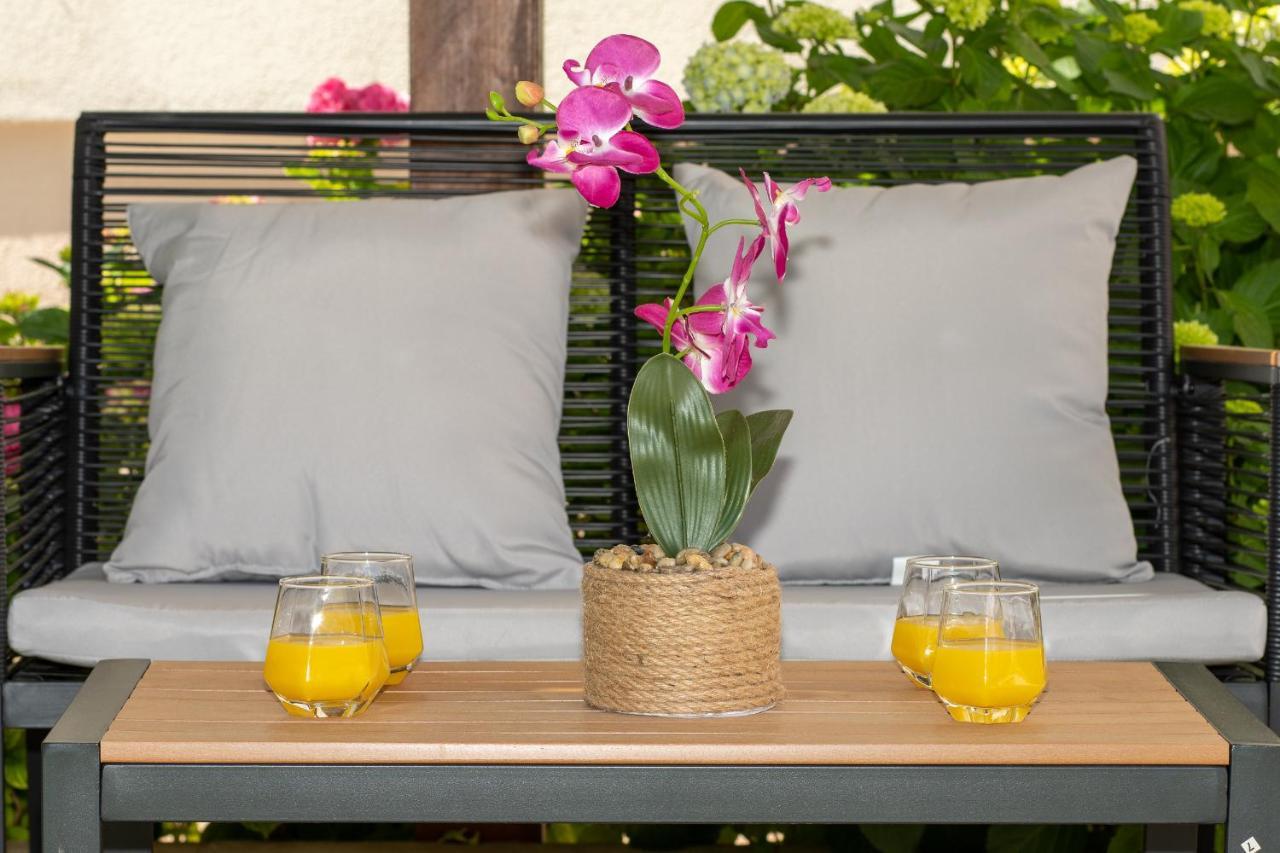 Villa Mirela Petrcane Ngoại thất bức ảnh