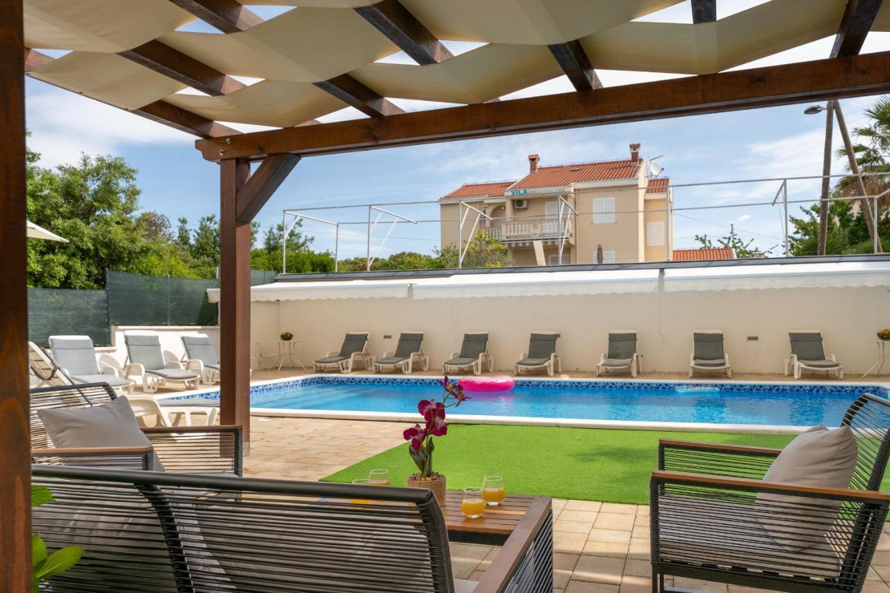 Villa Mirela Petrcane Ngoại thất bức ảnh