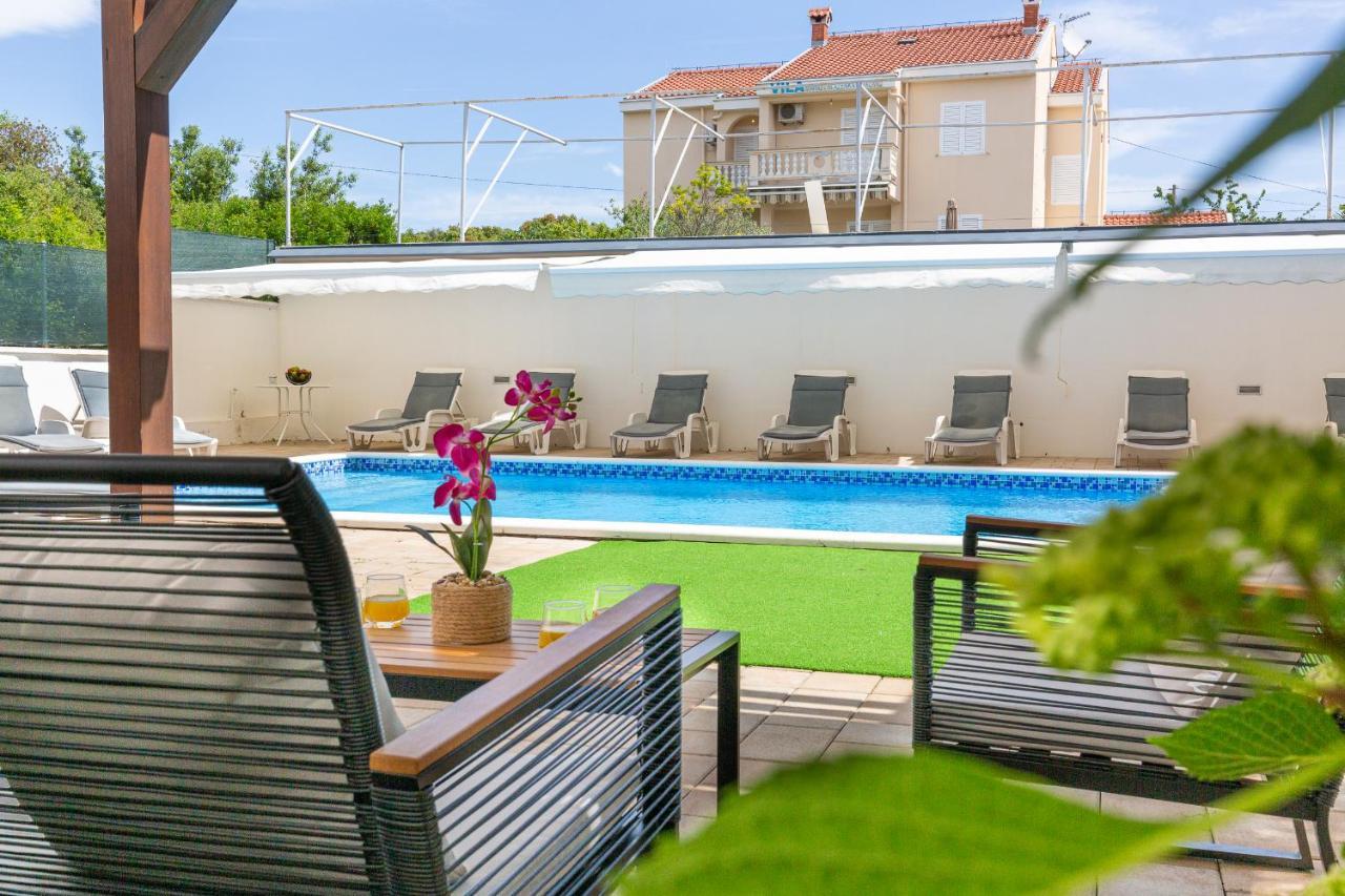 Villa Mirela Petrcane Ngoại thất bức ảnh